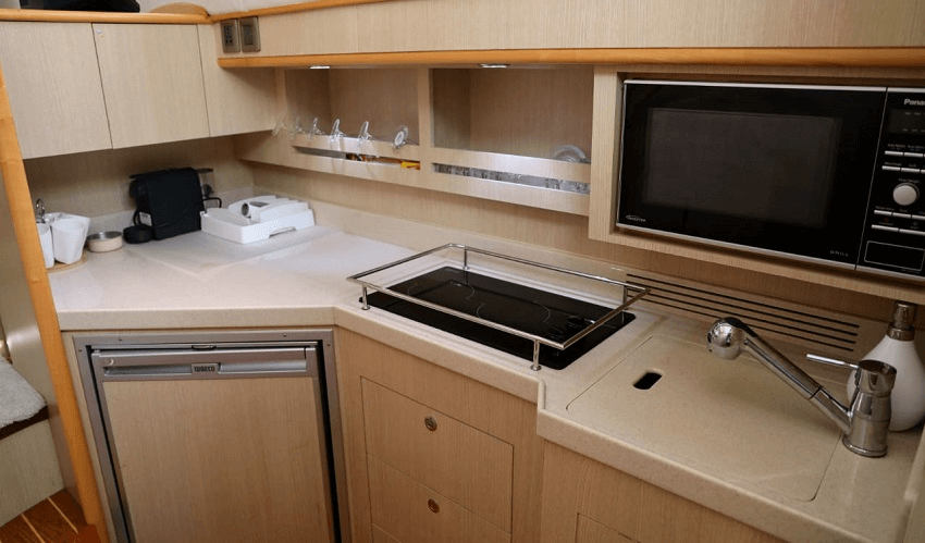 wazhir.com yacht rental dubai