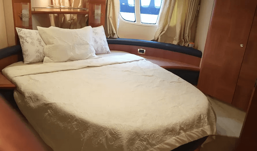 wazhir.com yacht rental dubai