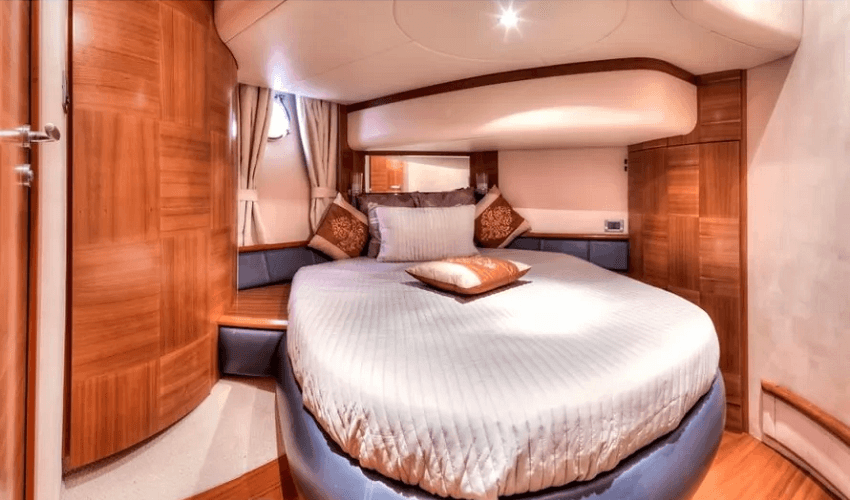 wazhir.com yacht rental dubai