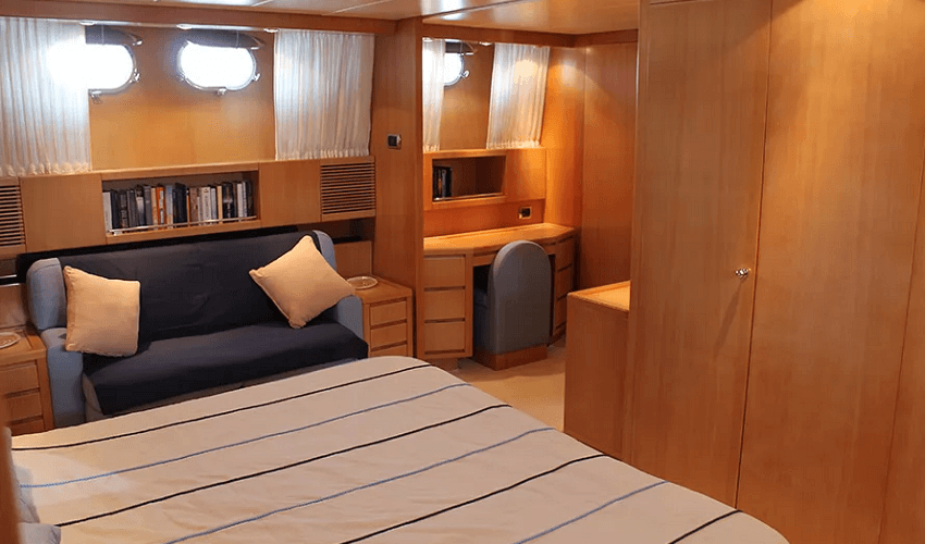 wazhir.com yacht rental dubai