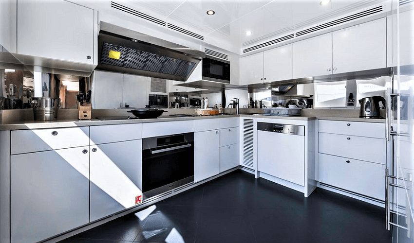 wazhir.com yacht rental dubai