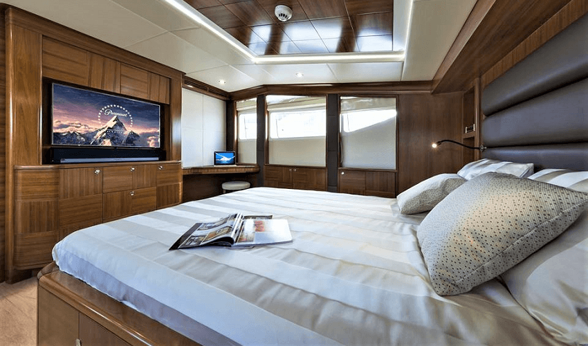 wazhir.com yacht rental dubai