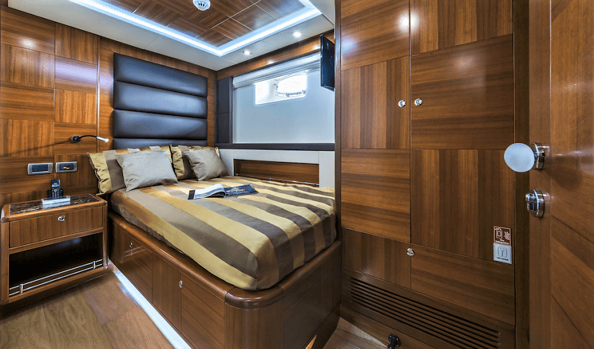 wazhir.com yacht rental dubai