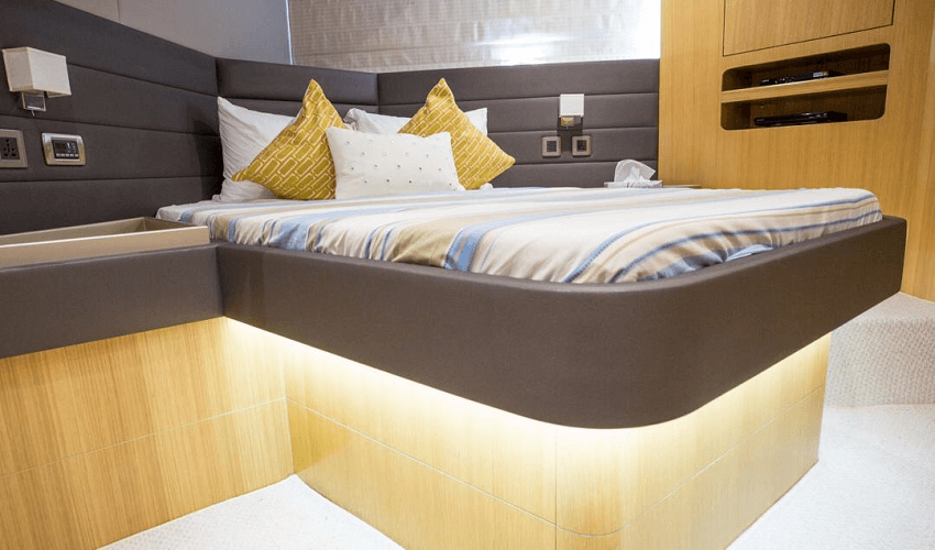 wazhir.com yacht rental dubai