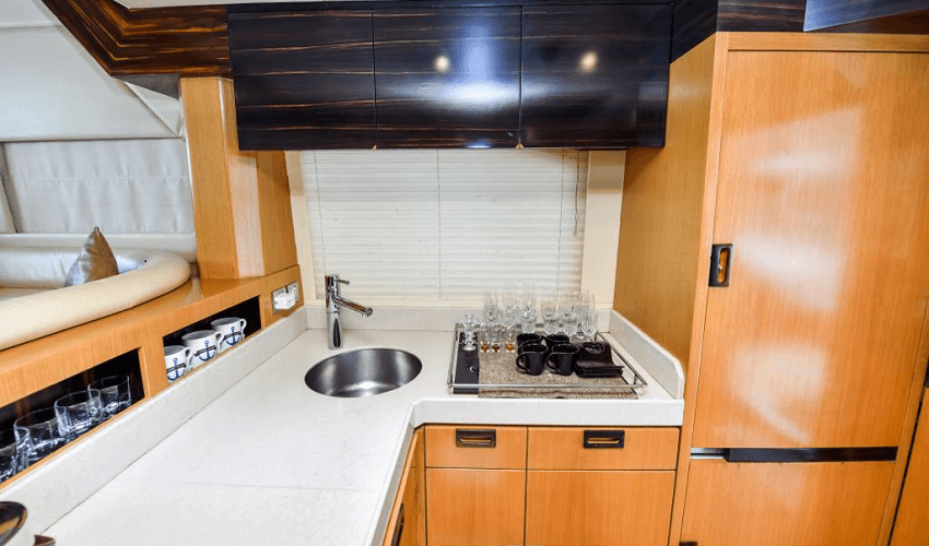 wazhir.com yacht rental dubai