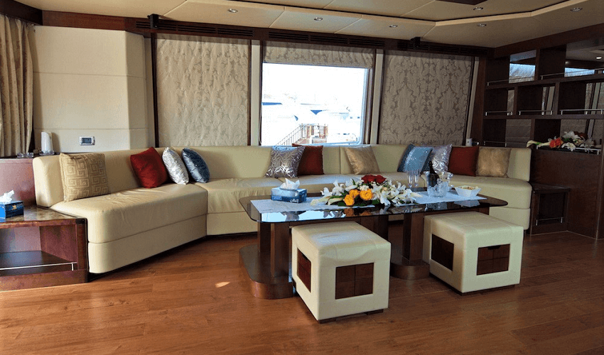 wazhir.com yacht rental dubai