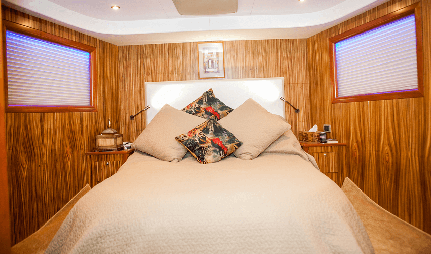 wazhir.com yacht rental dubai