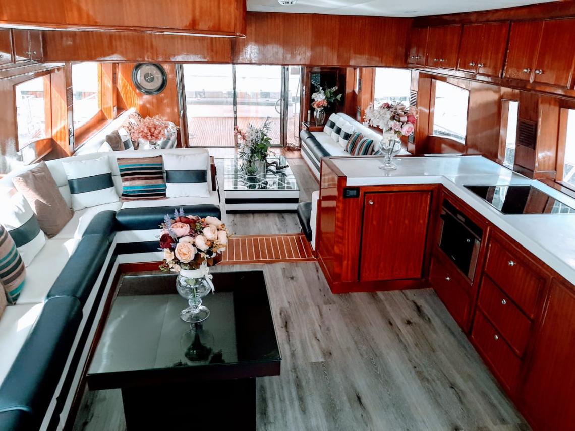 wazhir.com yacht rental dubai